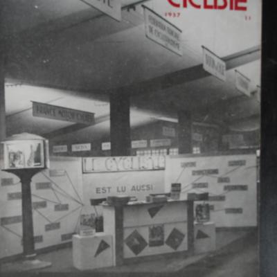 LE CYCLISTE 1957 - N°11