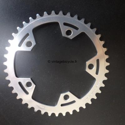 CAMPAGNOLO Victory Triomphe  43t 116mm. NOS